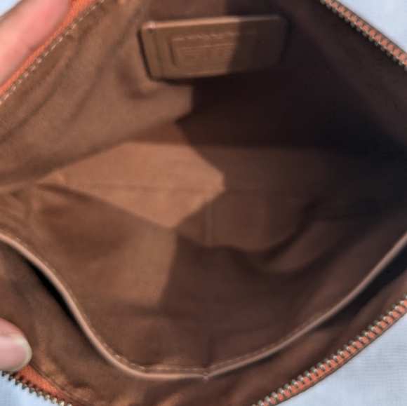 Coach Carry-All Large Pouch CH069 In Tan Coach Stripe Pebbled Leather - Picture 8 of 9